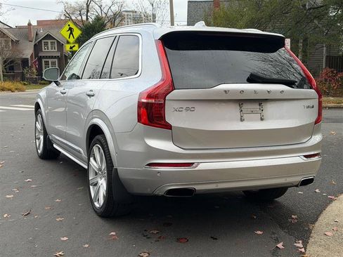 Used 2016 Volvo XC90 T8 Inscription w/ Vision Package image 10