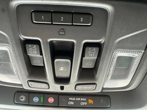 Used 2024 GMC Sierra 1500 AT4 w/ AT4 Premium Package AWD/4WD image 40