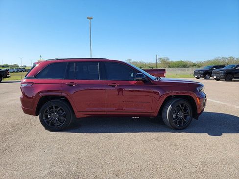 New 2025 Jeep Grand Cherokee Limited 4xe AWD/4WD image 11