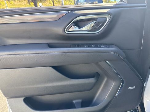 Used 2023 GMC Yukon AT4 w/ LPO, Floor Liner Package AWD/4WD image 15