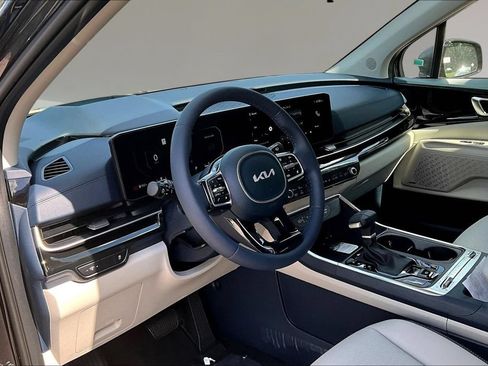 New 2026 Kia Carnival SX Prestige FWD image 7