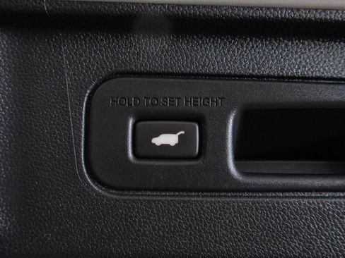 Used 2025 Honda Pilot Touring image 26