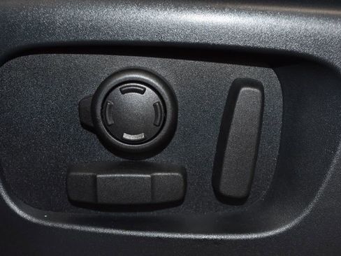 Used 2020 Land Rover Discovery HSE Luxury image 18