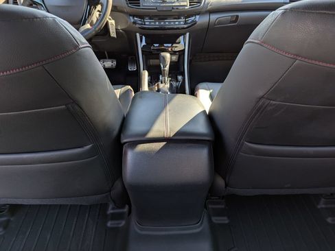 Used 2017 Honda Accord Sport Special Edition image 39