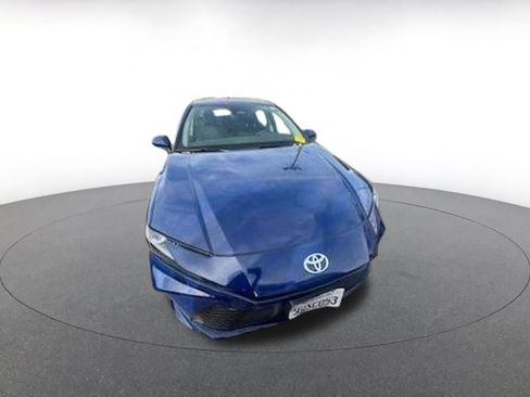 Used 2025 Toyota Camry LE image 2