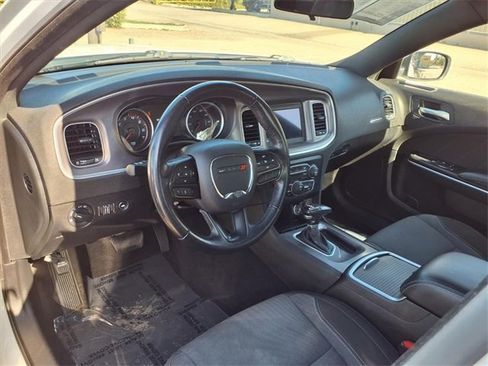Used 2022 Dodge Charger SXT image 9