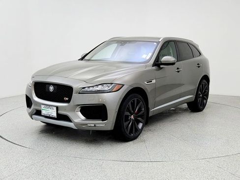 Used 2018 Jaguar F-PACE S image 1