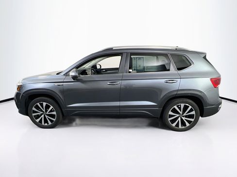 Used 2023 Volkswagen Taos SE AWD/4WD image 8