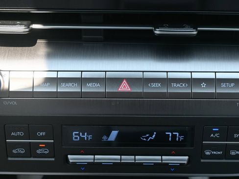 Used 2025 Hyundai Kona SEL image 16