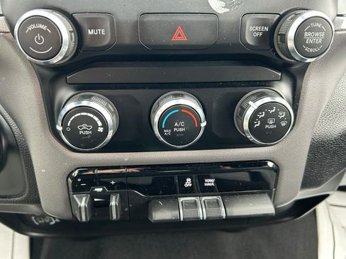 Used 2024 RAM 2500 Big Horn AWD/4WD image 27
