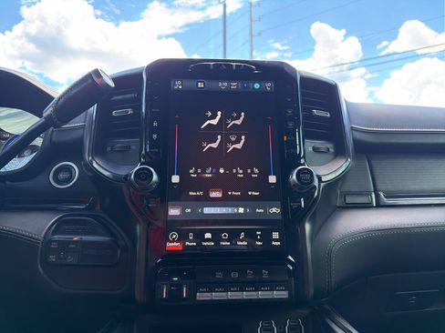 Used 2022 RAM 2500 Limited w/ Night Edition AWD/4WD image 13