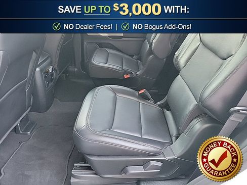Used 2023 Ford Explorer Limited w/ Equipment Group 301A AWD/4WD image 19