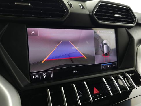 Used 2019 Lamborghini Urus AWD/4WD image 30