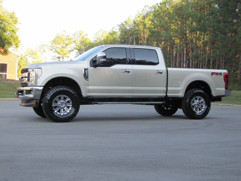 Used 2018 Ford F250 XLT w/ XLT Premium Package AWD/4WD image 3