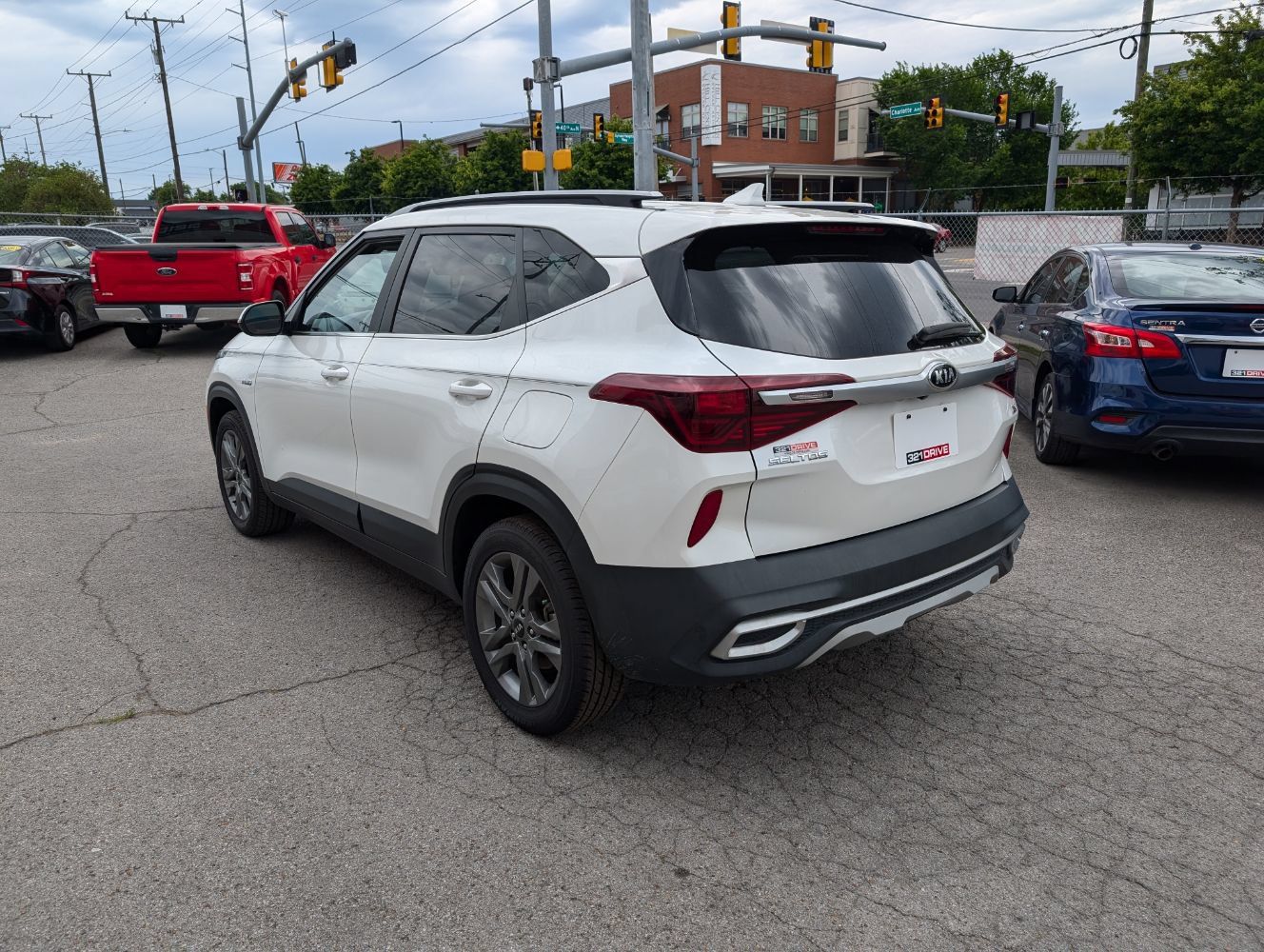 Used 2021 Kia Seltos S AWD/4WD image 8