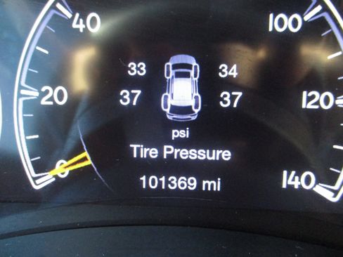 Used 2019 Jeep Grand Cherokee Altitude image 32