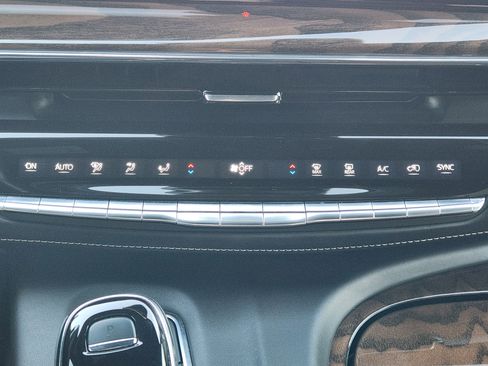 Used 2023 Cadillac Escalade Sport Platinum w/ LPO, ONYX Package image 17