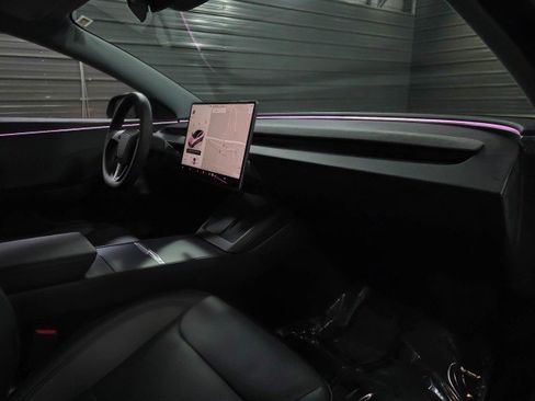 Used 2025 Tesla Model 3 Long Range image 12