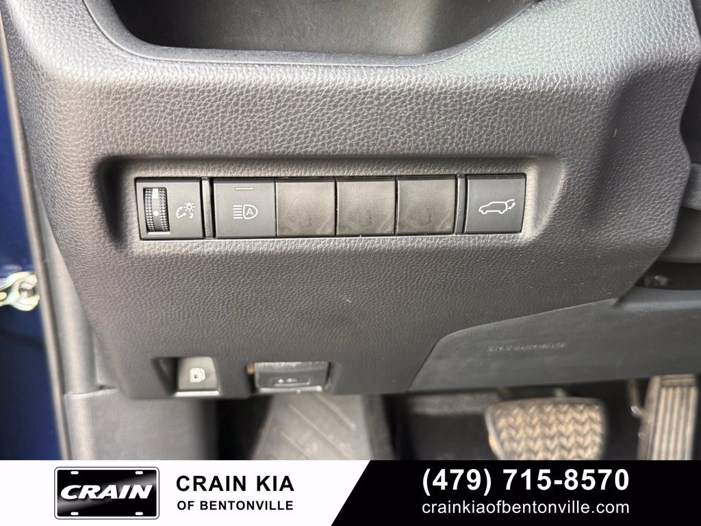 Used 2021 Toyota RAV4 XSE AWD/4WD image 12