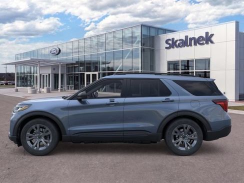 New 2026 Ford Explorer Active w/ Active Comfort Package AWD/4WD image 3