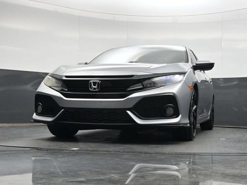 Used 2018 Honda Civic Sport Touring image 37