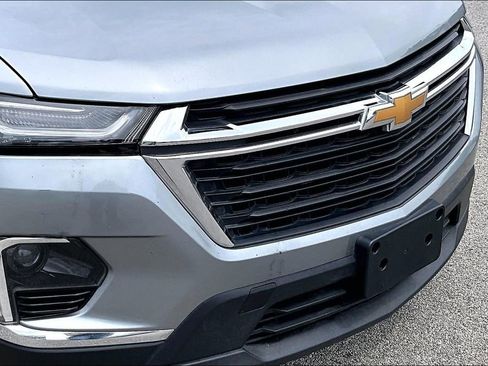 Used 2023 Chevrolet Traverse LS FWD image 29
