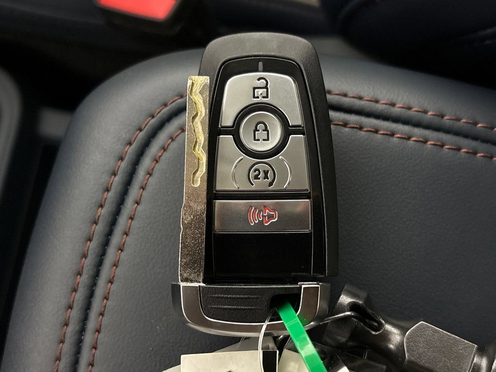 New 2026 Ford Maverick Lariat w/ 4K Tow Package AWD/4WD image 34