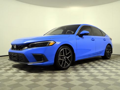 Used 2023 Honda Civic Sport Touring image 2