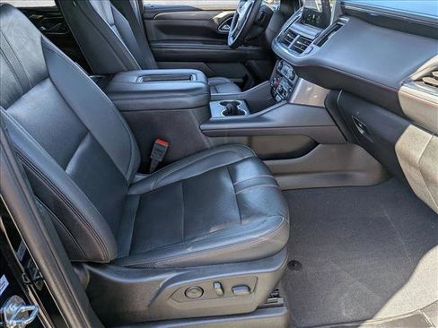 Used 2024 Chevrolet Suburban RST w/ Luxury Package AWD/4WD image 28