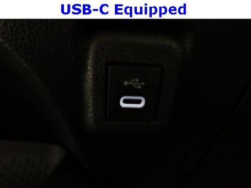 Used 2024 Toyota Corolla LE image 22