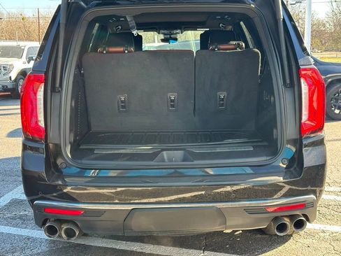 Used 2023 GMC Yukon Denali Ultimate AWD/4WD image 8
