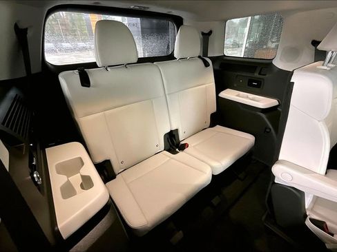 Used 2025 Hyundai Santa Fe Calligraphy image 27