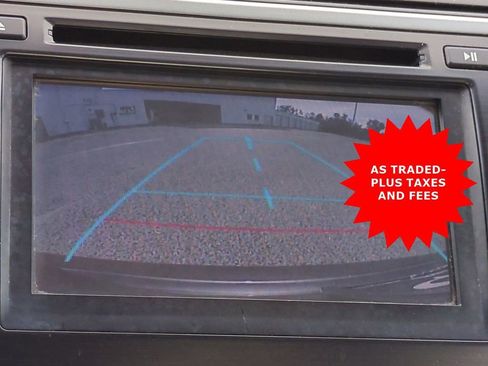 Used 2014 Toyota Camry LE image 19