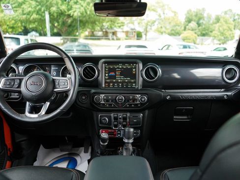 Used 2023 Jeep Wrangler Unlimited Rubicon 392 w/ Dual Top Group AWD/4WD image 9