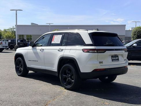 Used 2023 Jeep Grand Cherokee Limited w/ Black Appearance Package image 22