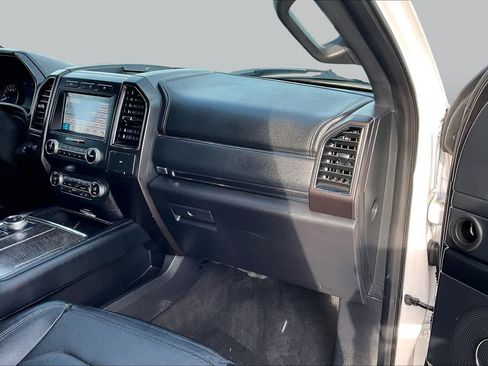 Used 2019 Ford Expedition Limited w/ Driver Assistance Package RWD image 19