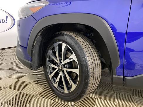 Used 2024 Toyota Corolla Cross XLE image 23