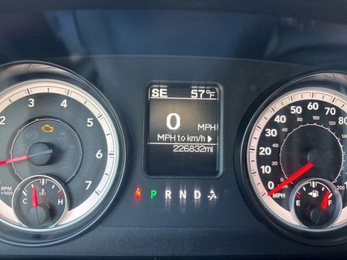 Used 2014 RAM 1500 Express image 10