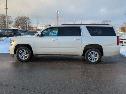 Used 2015 Chevrolet Suburban LT w/ Luxury Package image 5