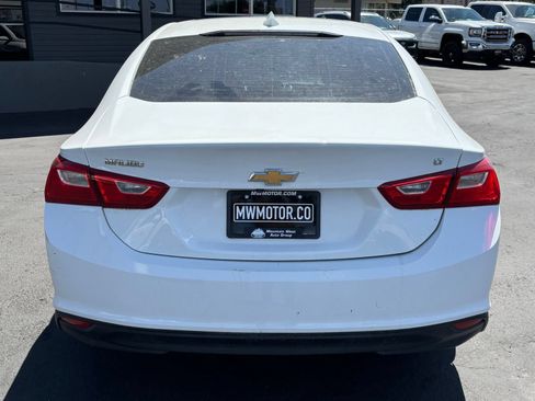 Used 2018 Chevrolet Malibu LT FWD image 4