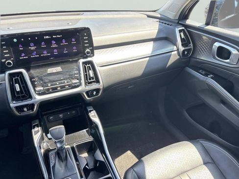 Used 2023 Kia Sorento SX FWD image 12
