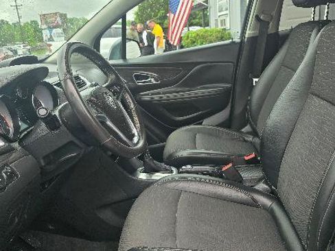 Used 2016 Buick Encore Convenience FWD image 5