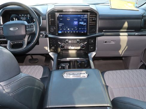 Used 2022 Ford F150 Limited image 10
