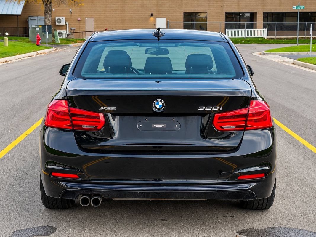 Used 2016 BMW 328i xDrive Sedan AWD/4WD image 6