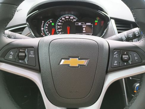 Used 2020 Chevrolet Trax Premier image 18