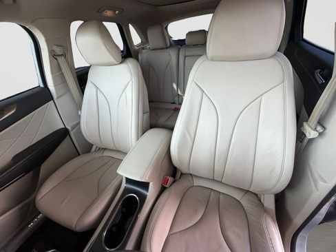Used 2018 Lincoln MKC Reserve w/ Lincoln MKC Climate Package AWD/4WD image 13