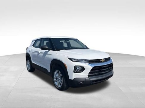 Used 2023 Chevrolet TrailBlazer LS FWD image 7