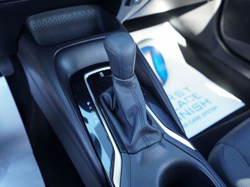 Used 2025 Toyota Corolla LE image 28