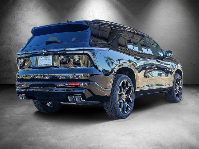 Used 2026 Chevrolet Traverse LT w/ Midnight/Sport Edition FWD image 3