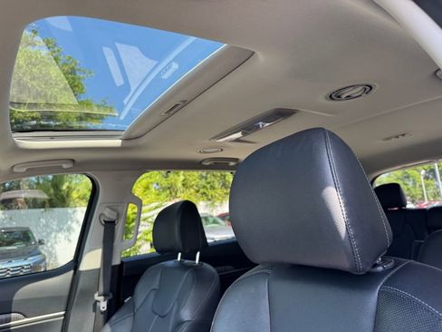 Used 2024 Kia Telluride EX w/ EX Captain's Chair Package image 47